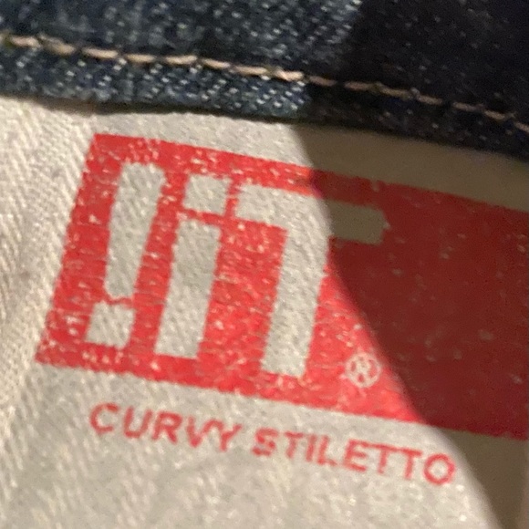 Curvy Stiletto Skinny High Rise High Waisted Jeans lit Designed in Los Angeles - Picture 9 of 16